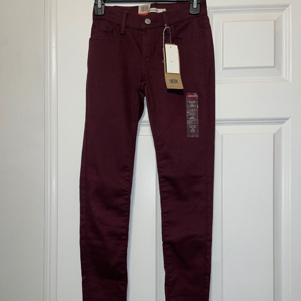 Levi’s 710 Super Skinny Women’s 24W 30L Size 00 short NWT